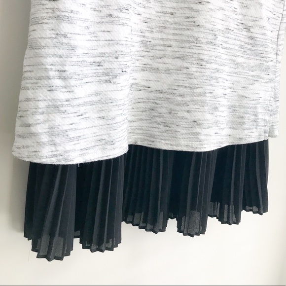 ๐2/$30 SALE๐ Sweatshirt + Pleated Hem Dress - S - Picture 4 of 6